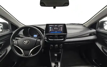 Toyota Vios III, 2021 год, 1 208 000 рублей, 16 фотография