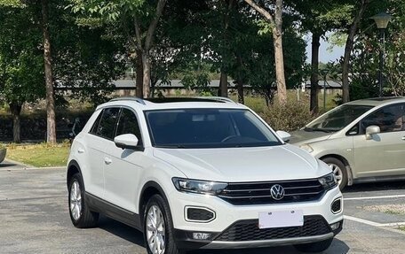 Volkswagen T-Roc I, 2022 год, 1 550 000 рублей, 3 фотография