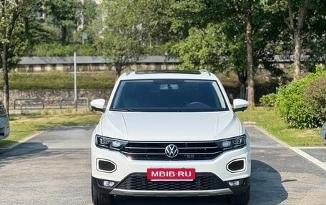 Volkswagen T-Roc I, 2022 год, 1 550 000 рублей, 2 фотография