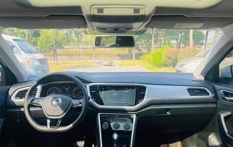 Volkswagen T-Roc I, 2022 год, 1 550 000 рублей, 11 фотография