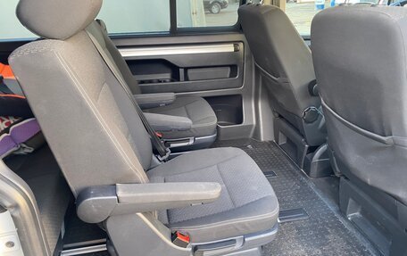 Volkswagen Multivan T6 рестайлинг, 2018 год, 3 790 000 рублей, 7 фотография