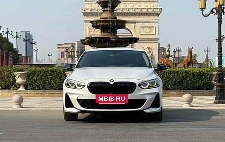 BMW 1 серия, 2021 год, 3 261 000 рублей, 2 фотография