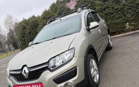 Renault Sandero II рестайлинг, 2015 год, 760 000 рублей, 2 фотография