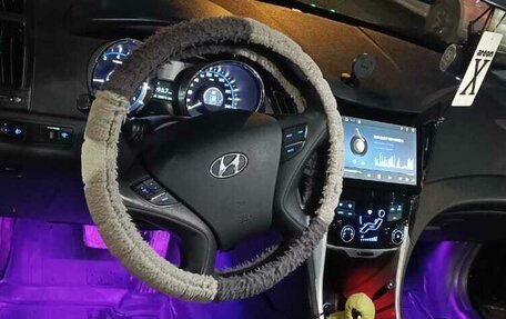 Hyundai Sonata VI, 2011 год, 1 000 000 рублей, 8 фотография