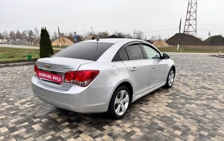 Chevrolet Cruze II, 2011 год, 820 000 рублей, 10 фотография