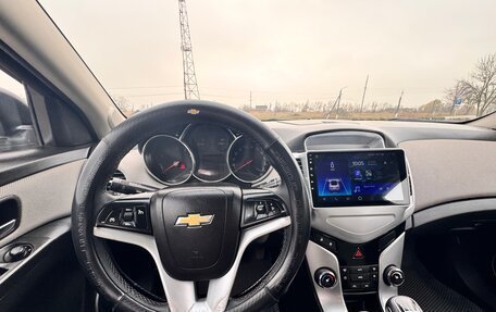 Chevrolet Cruze II, 2011 год, 820 000 рублей, 16 фотография