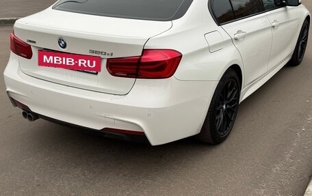 BMW 3 серия, 2018 год, 3 050 000 рублей, 3 фотография