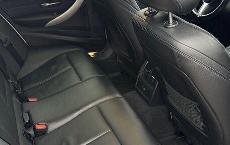 BMW 3 серия, 2018 год, 3 050 000 рублей, 15 фотография