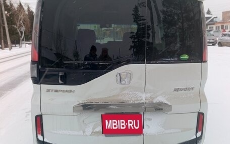 Honda Stepwgn IV, 2019 год, 2 550 000 рублей, 2 фотография