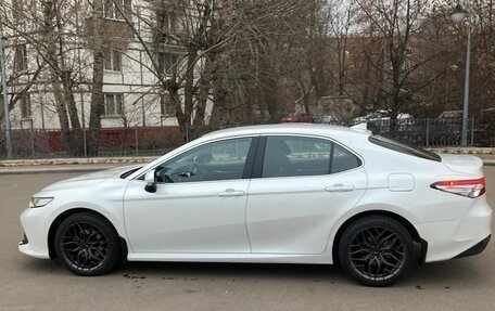 Toyota Camry, 2020 год, 3 250 000 рублей, 2 фотография