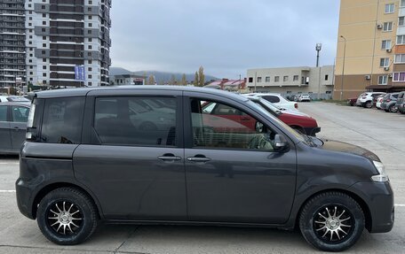 Toyota Sienta I, 2012 год, 1 050 000 рублей, 4 фотография