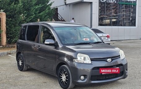 Toyota Sienta I, 2012 год, 1 050 000 рублей, 2 фотография