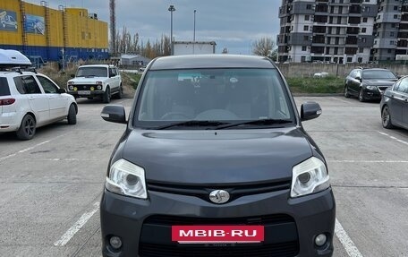Toyota Sienta I, 2012 год, 1 050 000 рублей, 6 фотография