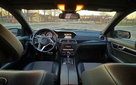 Mercedes-Benz C-Класс, 2013 год, 380 000 рублей, 2 фотография