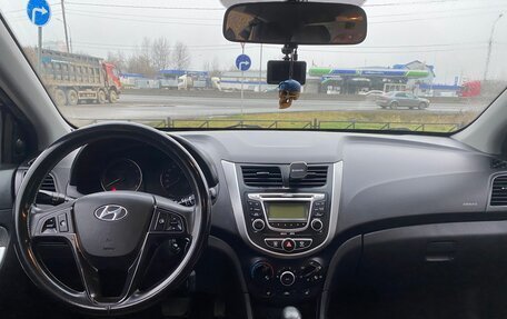 Hyundai Solaris II рестайлинг, 2012 год, 750 000 рублей, 10 фотография