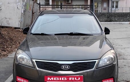 KIA cee'd I рестайлинг, 2011 год, 750 000 рублей, 2 фотография