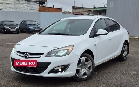 Opel Astra J, 2013 год, 580 000 рублей, 2 фотография