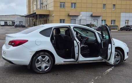 Opel Astra J, 2013 год, 580 000 рублей, 14 фотография