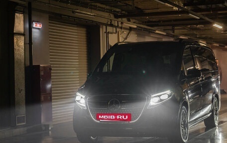 Mercedes-Benz V-Класс, 2024 год, 15 500 000 рублей, 12 фотография