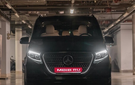 Mercedes-Benz V-Класс, 2024 год, 15 500 000 рублей, 13 фотография