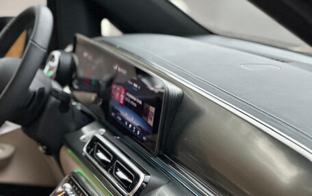 Mercedes-Benz V-Класс, 2024 год, 15 500 000 рублей, 26 фотография