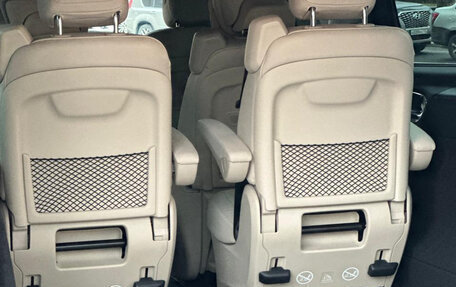 Mercedes-Benz V-Класс, 2024 год, 15 500 000 рублей, 30 фотография