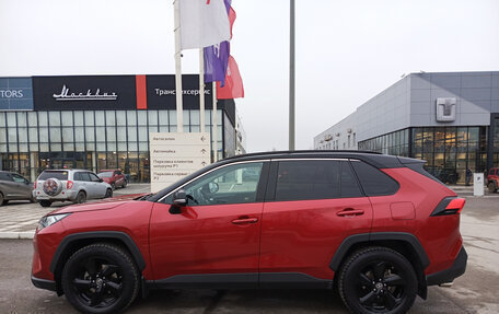 Toyota RAV4, 2021 год, 3 340 000 рублей, 10 фотография