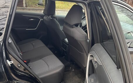 Toyota RAV4, 2020 год, 3 150 000 рублей, 8 фотография