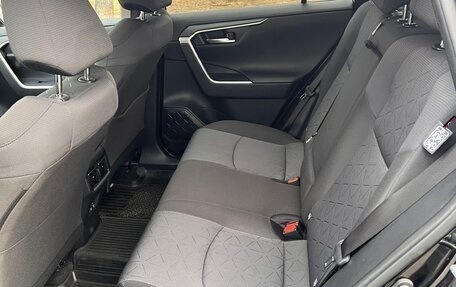 Toyota RAV4, 2020 год, 3 150 000 рублей, 7 фотография