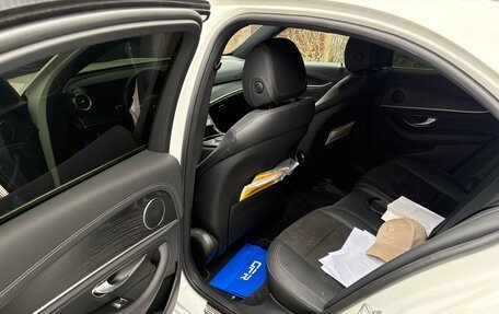 Mercedes-Benz E-Класс, 2020 год, 4 450 000 рублей, 4 фотография