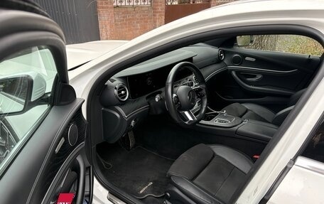 Mercedes-Benz E-Класс, 2020 год, 4 450 000 рублей, 5 фотография