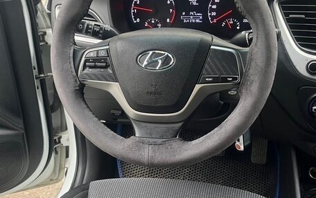 Hyundai Solaris II рестайлинг, 2018 год, 825 000 рублей, 11 фотография