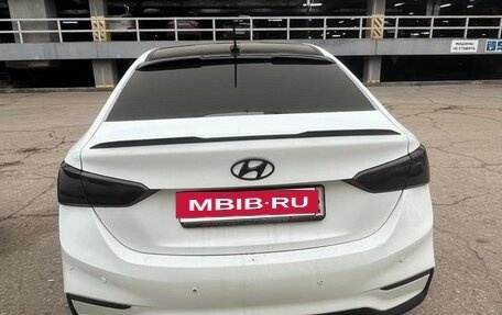 Hyundai Solaris II рестайлинг, 2018 год, 825 000 рублей, 2 фотография