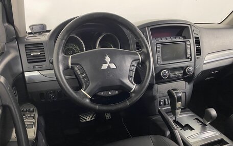 Mitsubishi Pajero IV, 2011 год, 1 770 000 рублей, 13 фотография