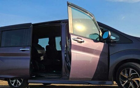 Honda Stepwgn IV, 2015 год, 1 700 000 рублей, 3 фотография