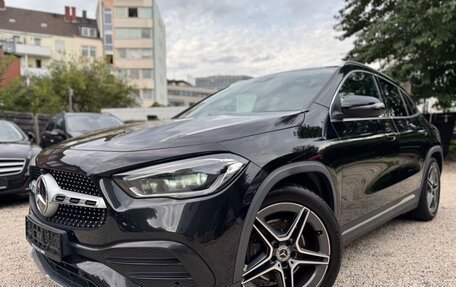 Mercedes-Benz GLA, 2022 год, 2 690 000 рублей, 2 фотография
