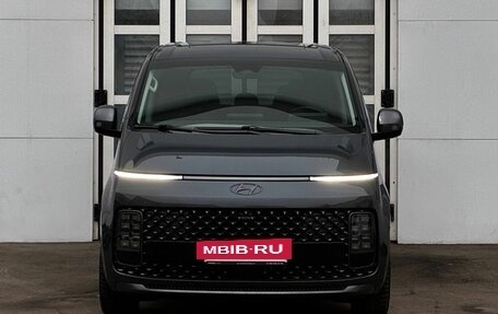 Hyundai Staria, 2023 год, 4 990 000 рублей, 3 фотография