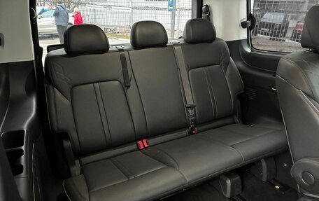 Hyundai Staria, 2023 год, 4 990 000 рублей, 10 фотография