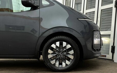 Hyundai Staria, 2023 год, 4 990 000 рублей, 28 фотография