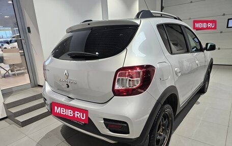 Renault Sandero II рестайлинг, 2017 год, 969 000 рублей, 4 фотография