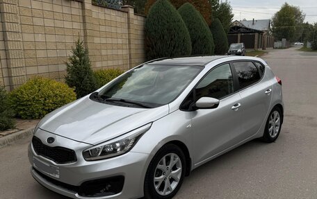 KIA cee'd III, 2016 год, 890 000 рублей, 2 фотография