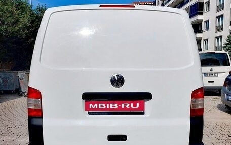 Volkswagen Transporter T5 рестайлинг, 2008 год, 890 000 рублей, 2 фотография
