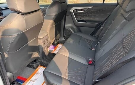 Toyota RAV4, 2025 год, 3 500 077 рублей, 18 фотография