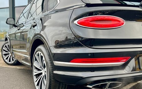 Bentley Bentayga I, 2023 год, 29 000 000 рублей, 6 фотография