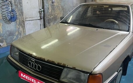 Audi 100, 1985 год, 90 000 рублей, 2 фотография