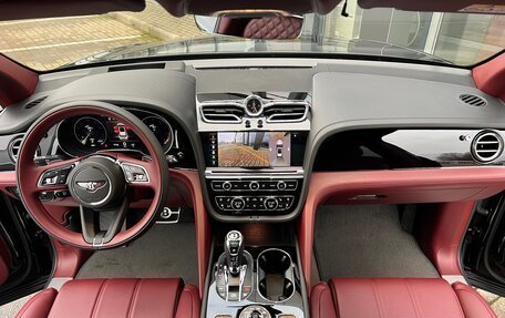 Bentley Bentayga I, 2023 год, 29 000 000 рублей, 14 фотография