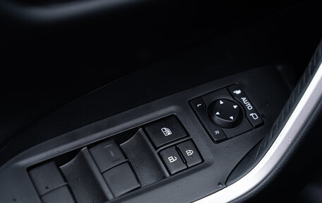 Toyota RAV4, 2025 год, 4 800 000 рублей, 24 фотография