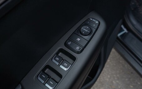 KIA Sportage IV рестайлинг, 2020 год, 2 569 000 рублей, 21 фотография