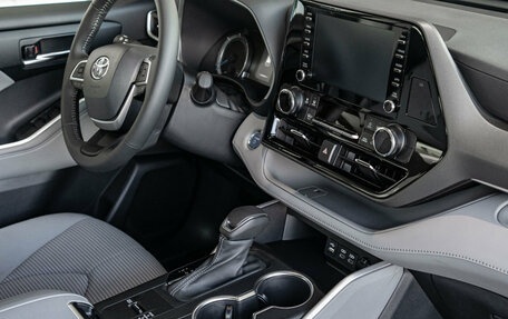 Toyota Highlander, 2025 год, 6 790 000 рублей, 10 фотография