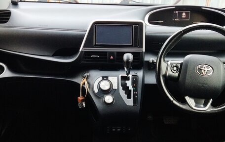 Toyota Sienta II, 2020 год, 1 500 000 рублей, 9 фотография